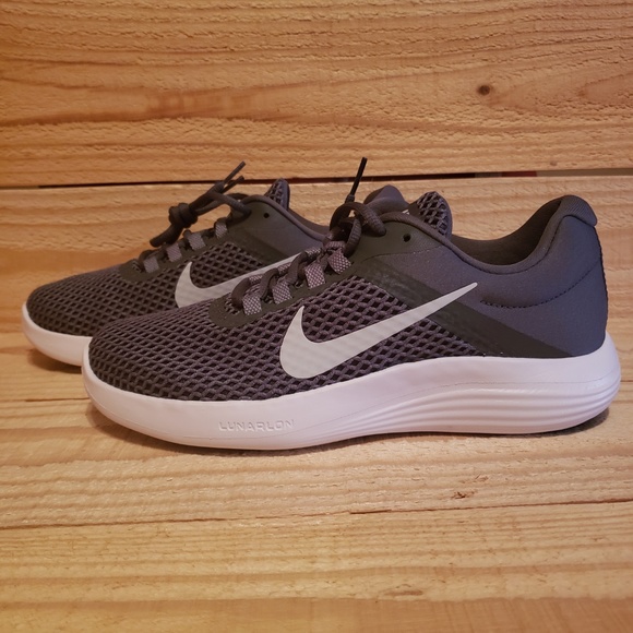 nike wmns lunarconverge